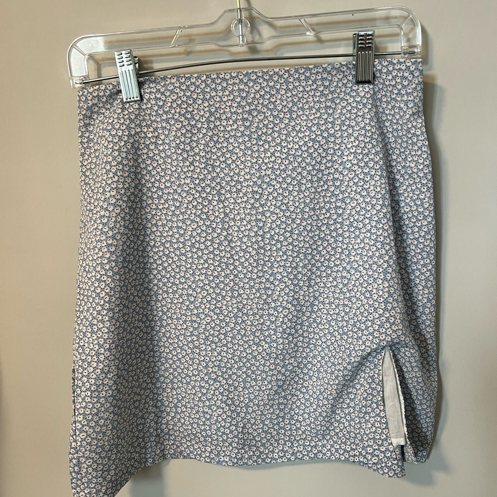 Blue floral mini skirt